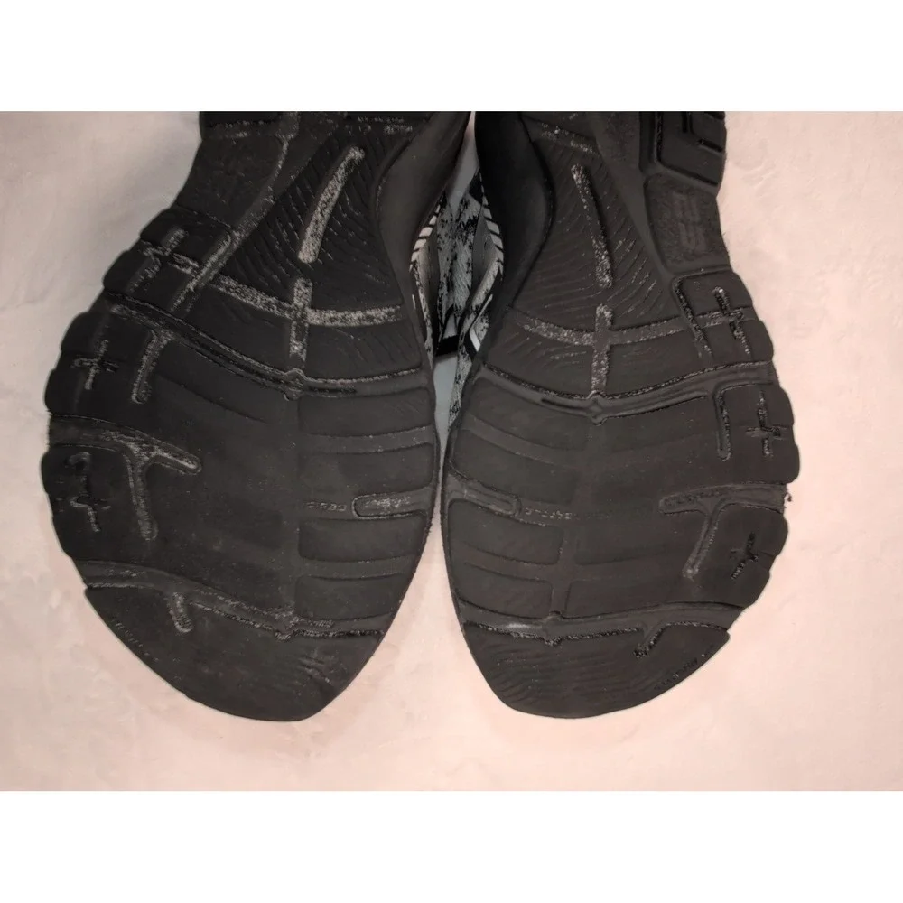 Brooks Adrenaline GTS 23 Women's Running Shoes Gray Black‎ Sneakers Size 9.5